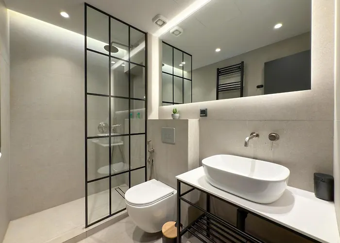 Liv Luxury Mini Penthouse Center 7a *