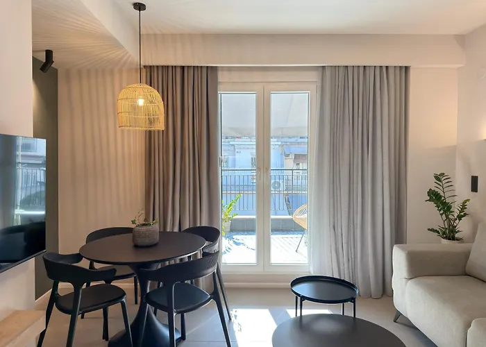 Liv Luxury Mini Penthouse Center 7a *